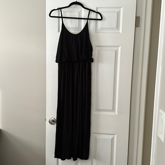 Olivia Rae Dresses & Skirts - Midi draped style dress